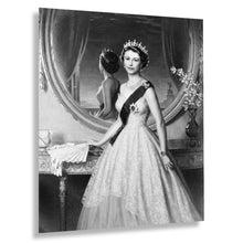 Cargar imagen en el visor de la galería, Digitally Restored and Enhanced 1952 Queen Elizabeth II Portrait Photo - Vintage Photo of Queen Elizabeth II Poster Wall Art Print