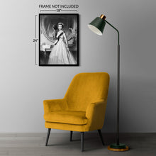 Cargar imagen en el visor de la galería, Digitally Restored and Enhanced 1952 Queen Elizabeth II Portrait Photo - Vintage Photo of Queen Elizabeth II Poster Wall Art Print