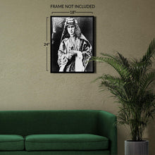 Cargar imagen en el visor de la galería, Digitally Restored and Enhanced 1920 T E Lawrence Photo Print - Vintage Portrait Photo of T E Lawrence of Arabia Poster - Old Photo of T.E. Lawrence