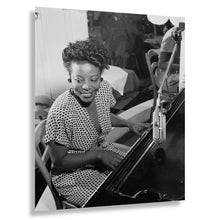 Cargar imagen en el visor de la galería, Digitally Restored and Enhanced 1946 Mary Lou Williams Print - Jazz Pianist Composer Arranger Portrait - New York Bebop Era - Archival Print
