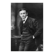 Cargar imagen en el visor de la galería, Digitally Restored and Enhanced 1913 Harry Houdini Print - Escape Artist Vaudeville Magician Portrait - Golden Age Entertainment - Archival Print
