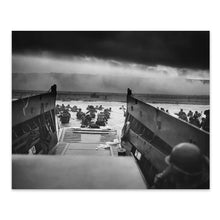 Cargar imagen en el visor de la galería, Digitally Restored and Enhanced 1944 Into The Jaws of Death Photo Print - Vintage Photo of the D-Day Normandy Landing of US Army Troops Wall Art Poster
