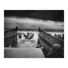 Cargar imagen en el visor de la galería, Digitally Restored and Enhanced 1944 Into The Jaws of Death Photo Print - Vintage Photo of the D-Day Normandy Landing of US Army Troops Wall Art Poster
